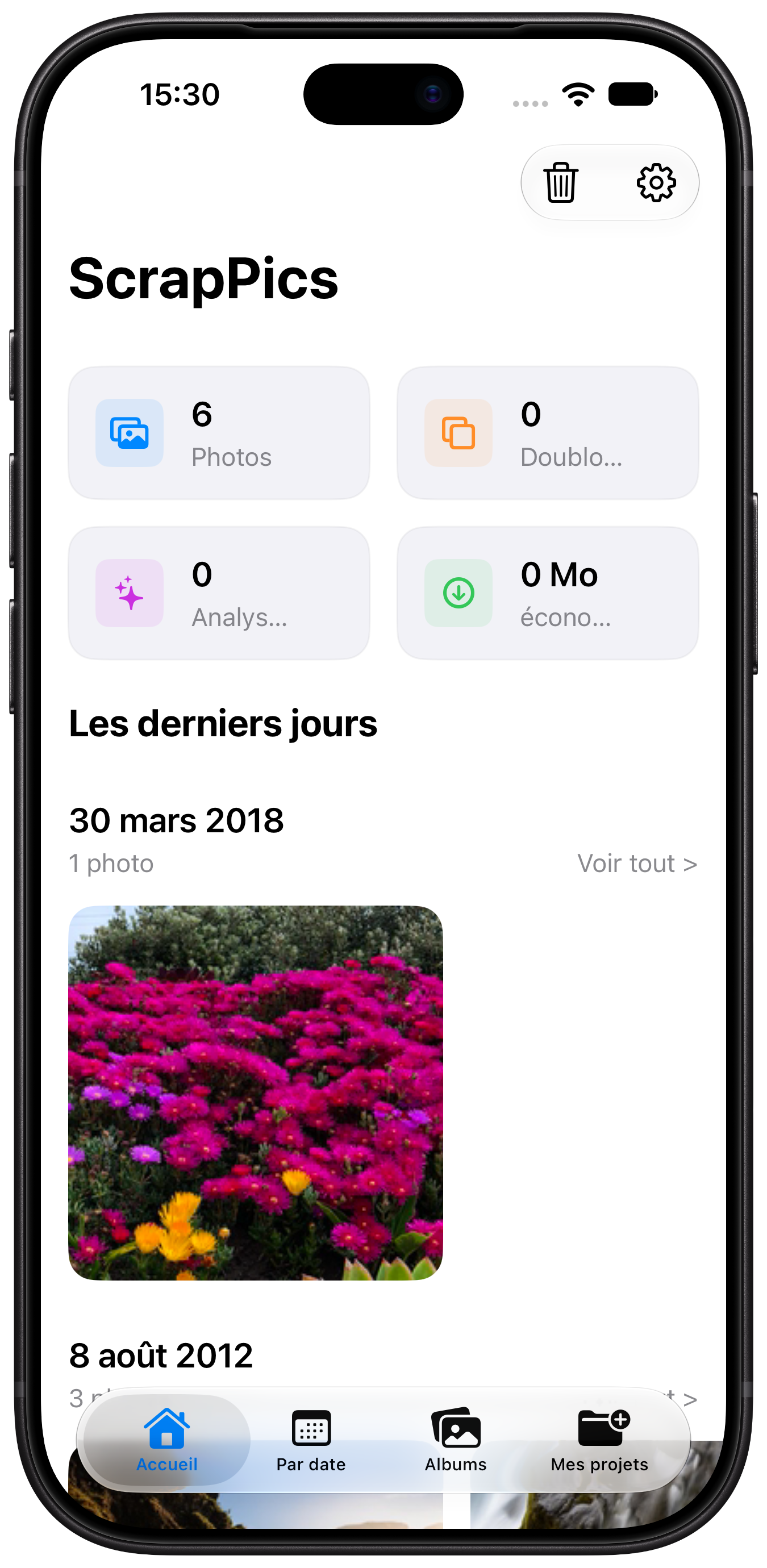 Accueil de ScrapPics sur iPhone avec les albums récents et les statistiques de photos
